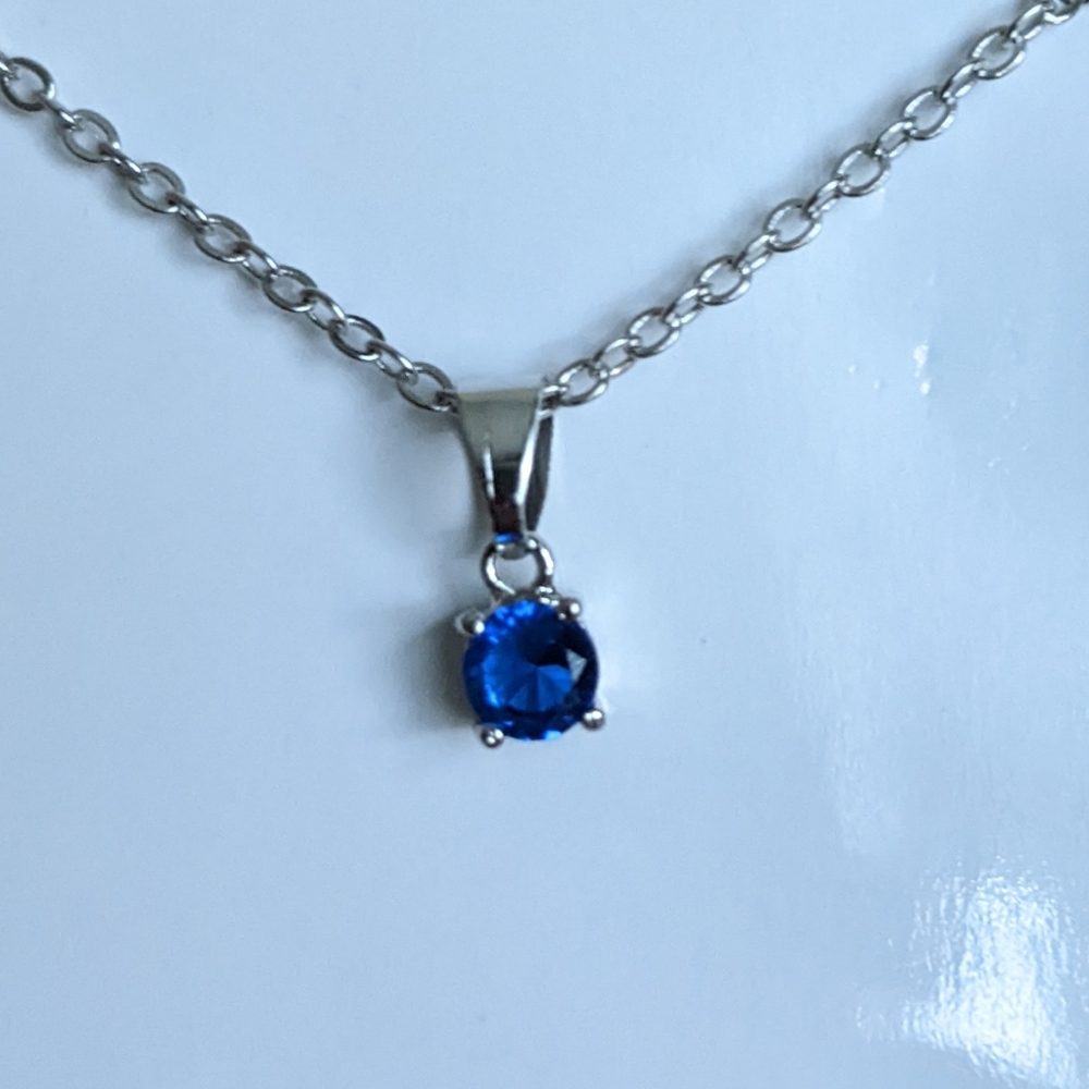 Pendant with chain